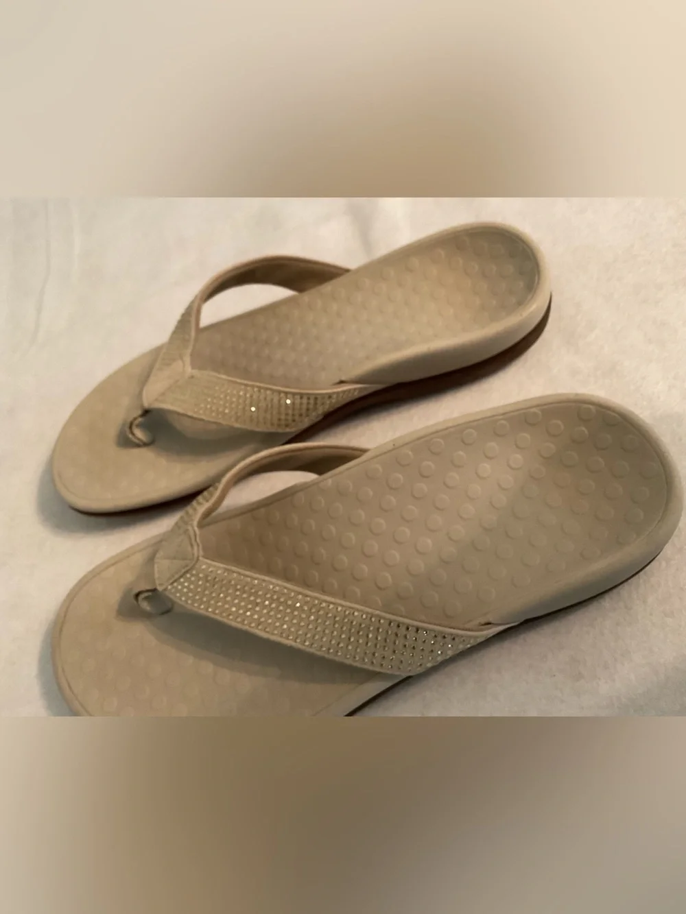Vionic Women’s Beige Rhinestone  Flip Flop Sandals